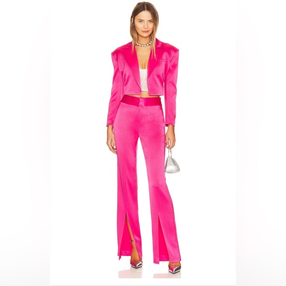 Alice + Olivia Shan Boxy Oversized Cropped Blazer in Candy. Size 4, $496 - Picture 6 of 9